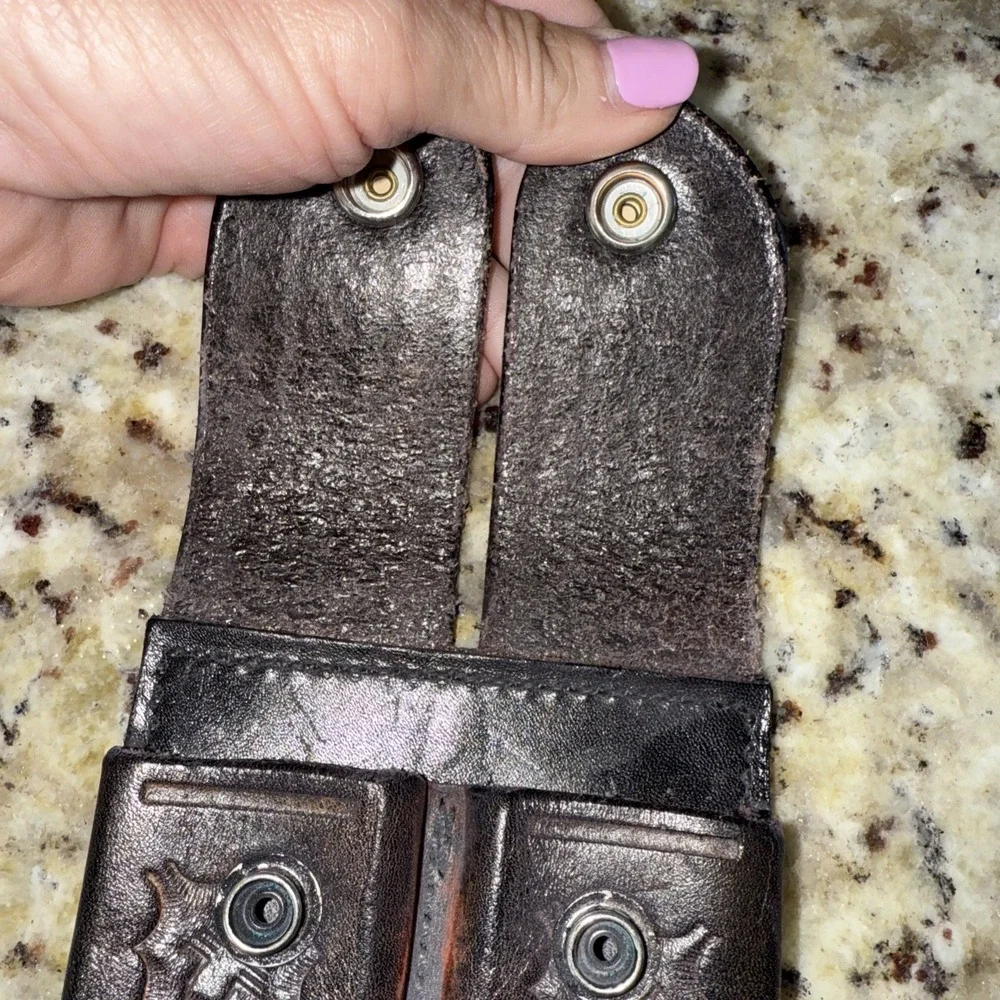 SAFARILAND 77V DUTY MAG POUCH Double S&W 59 Brng 9mm Silver Snaps. 4336‎